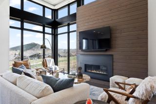 Walk to Gondola, Heated Pool, Luxury Interiors, 2 Car Garage, Sleeps 12, Spacious Patio! - Park City - 6