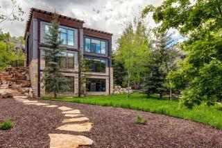 Deer Valley Villa - Modern Mountain Living - Private Penthouse Hot Tub - 3 Master Suites - 6