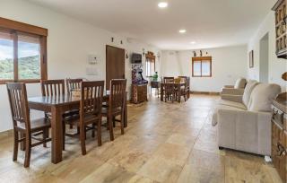 Pet Friendly Home In Algarinejo - 7