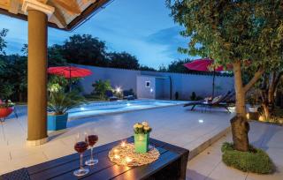 2 Bedroom Beautiful Home In Pula - 3