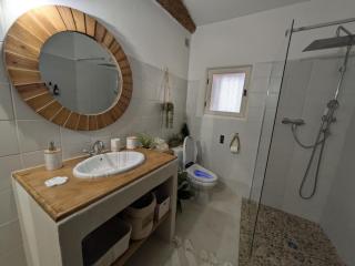 La Galatée, Balnéo et Sauna privatifs - Saint-Saturnin-lès-Avignon - 4