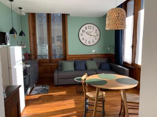 A deux pas de la gare, La Maison Rouge - 0