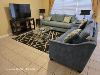 This amazing 6 Bedroom property with a lake view - 8