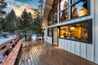 Peaceful Tahoe Retreat 5mins to Lake Cozy Modern Cabin - Carnelian Bay - 9