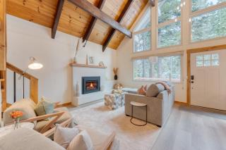 Peaceful Tahoe Retreat 5mins to Lake Cozy Modern Cabin - Carnelian Bay - 5