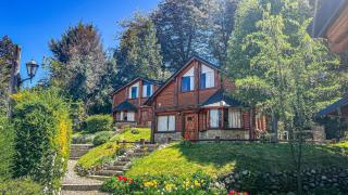 Encantadora Cabana en Bariloche cerca de los lagos y Puerto Panuelos - Bariloche - 0