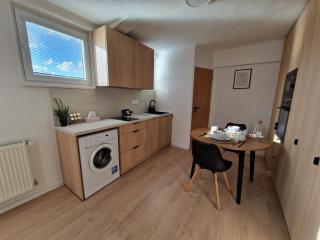 One-Bedroom Charm with Castle View - 0