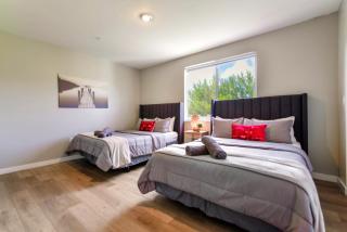 Spacious 3BR Townhouse with Free Parking Included! - 1