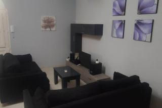 Cosy two bedroom maisonette - 7