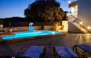 3 Bedroom Amazing Home In Vinovac - Kruševo - 1