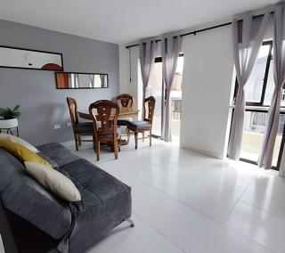ApartaEstudio con balcón e iluminado Cerca de todo - Envigado - 7