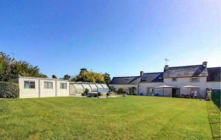 Amazing Home In Jugon-Les-Lacs - 1