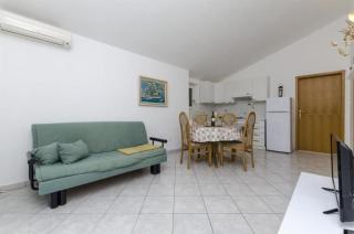 Apartments Mil - 7