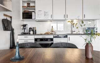 Amazing Apartment In Gudhjem - 2