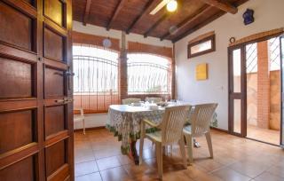 2 Bedroom Stunning Apartment In Solanas - Solanas - 4