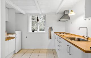 Cozy Home In Aakirkeby With Wifi - Åkirkeby - 5