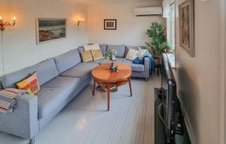 3 Bedroom Beautiful Home In Fevik - Fevik - 1