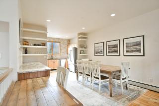 Prospect Point Getaway: Mountain Views w/ Private Hot Tub - 2
