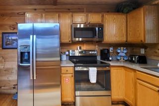 Bearstone Cabin - 2