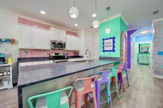 Walk2Beach - Golf Cart - Arcades - Stocked Kitchen - 1