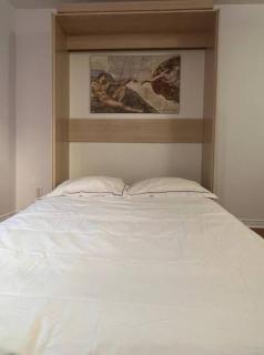 Designer Bright House with Beautiful Garden Oasis - Brossard - 3