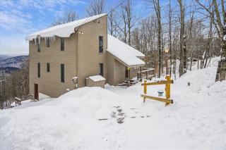 Three bedroom with Beautiful View & Short Walk to the Home Stretch Trail! Frosty - Killington - 4