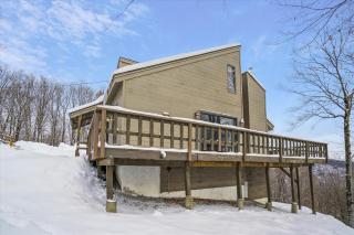 Three bedroom with Beautiful View & Short Walk to the Home Stretch Trail! Frosty - Killington - 1