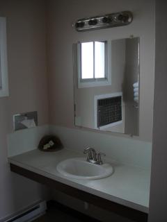 Tops Motel - 1