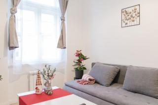 Unique apartment by Wenceslas square - Prague - 6