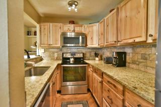 Flying Dutchman Mountainside Condo: Pool/Hot Tub - 7