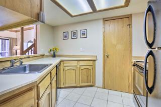 Mountainside Royalview Condo: Pool/Hot Tubs, Great Location - 4