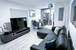 Modern Lux Home 3BR 2BA with Heated Pool - 5