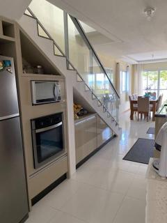 Linda casa ampla beira do mar em Gov Celso Ramos - 4