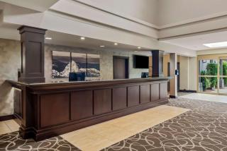 Best Western Plus Pitt Meadows Inn & Suites - Pitt Meadows - 4
