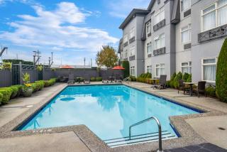 Best Western Plus Pitt Meadows Inn & Suites - Pitt Meadows - 2