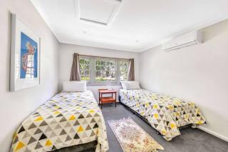 Cortes Cottage - - 2