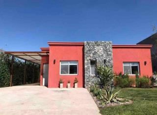 Excelente casa en Barrio Privado Los Arces - Pilar - 0