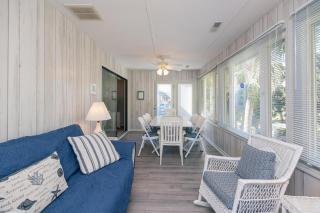 Janet's Blue Haven - Edisto Island - 2