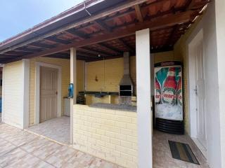 Casa amarela na lagoa de Ibiraquera - Imbituba - 9