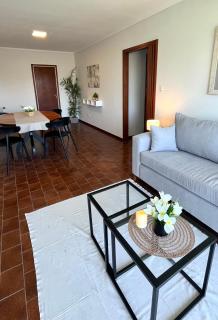 Depto CENTRO 2 dormitorios con Balcón y COCHERA piso 15 - Mar del Plata - 0