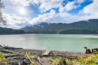 Waterfront Alder Lake Retreat Private Deck! - Mineral - 0