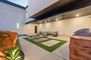 The Hollywood Mansion - 3