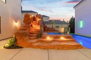 The Hollywood Mansion - 2