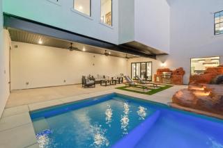 The Hollywood Mansion - 1