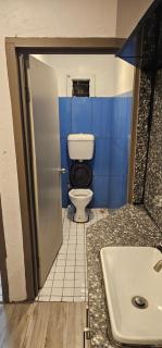 Racecourse Apartment - - 7
