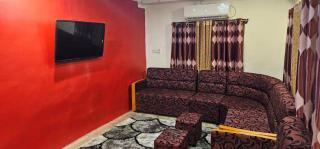 Racecourse Apartment - - 6