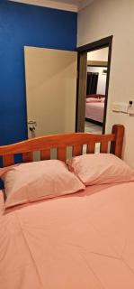 Racecourse Apartment - - 4