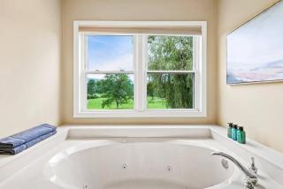 Golf Course Oasis Has Power and Water, MTR Options - Hendersonville - 6