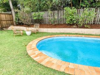 Bright and Spacious Noosa Pad with Pool - Noosaville - 3