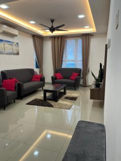 Khan's Seaview Homestay at Pangsapuri Ladang Tanjung - near KTCC & Drawbridge - - Kuala Terengganu - 9